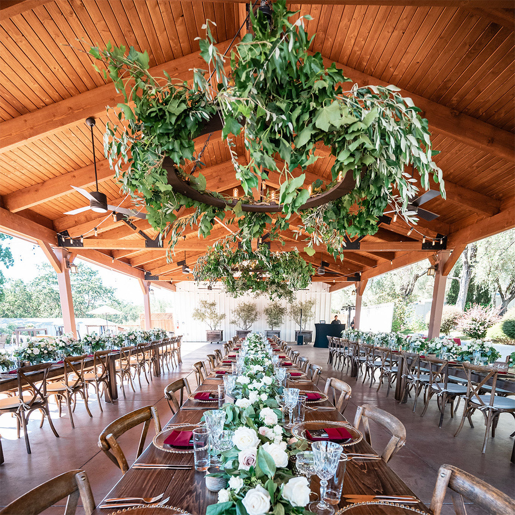 private-event-barn-florals