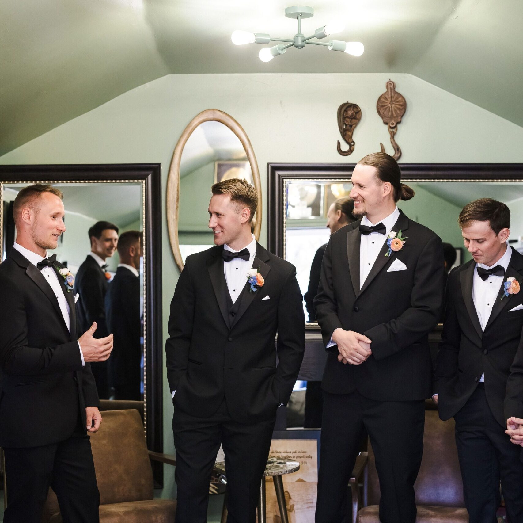 02-GUYS-GETTING-READY-41-resize